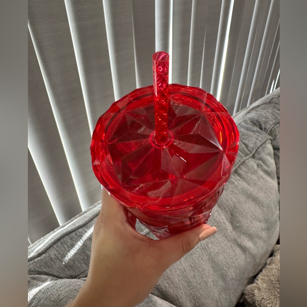 SOLD🌼 starbucks winter 2023 poinsettia Red Tumbler with Straw - Picture 7 of 9